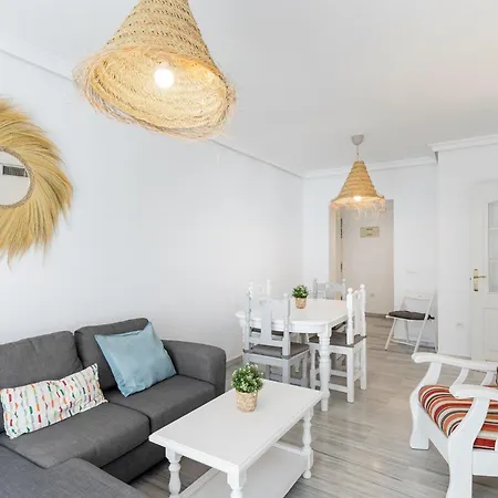 Diel Place Navajas Торремолинос
